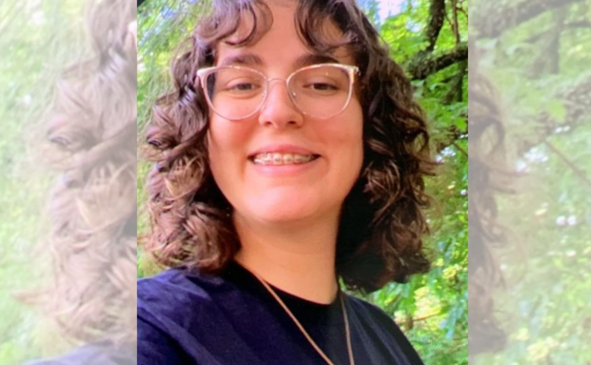 {3E2BB042-06A5-438D-BDC3-FEE6CA3D1445}